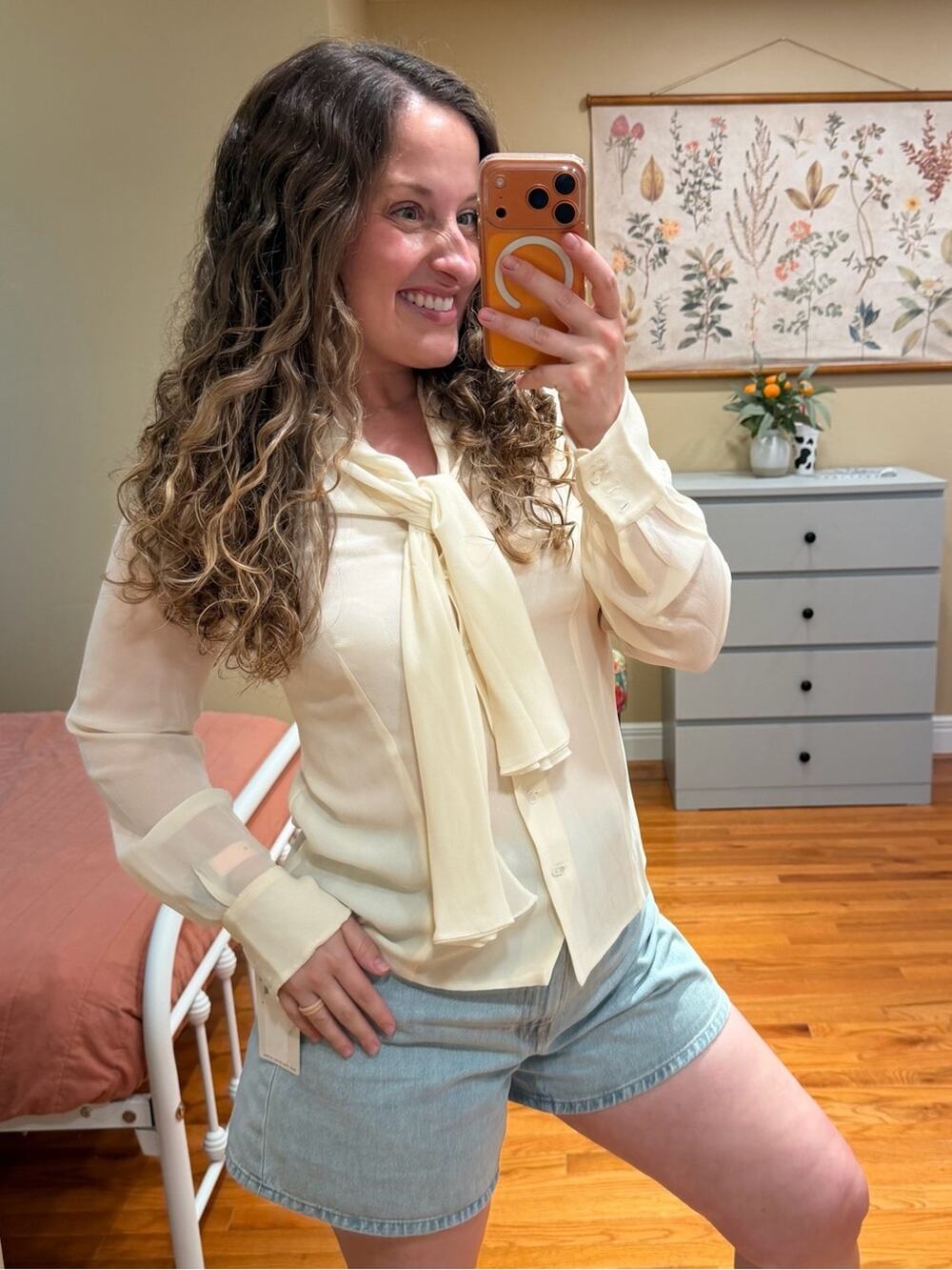 NWT Dana Buchman Vintage Silk Sheer Cream Tie-Neck Women's Blouse 6